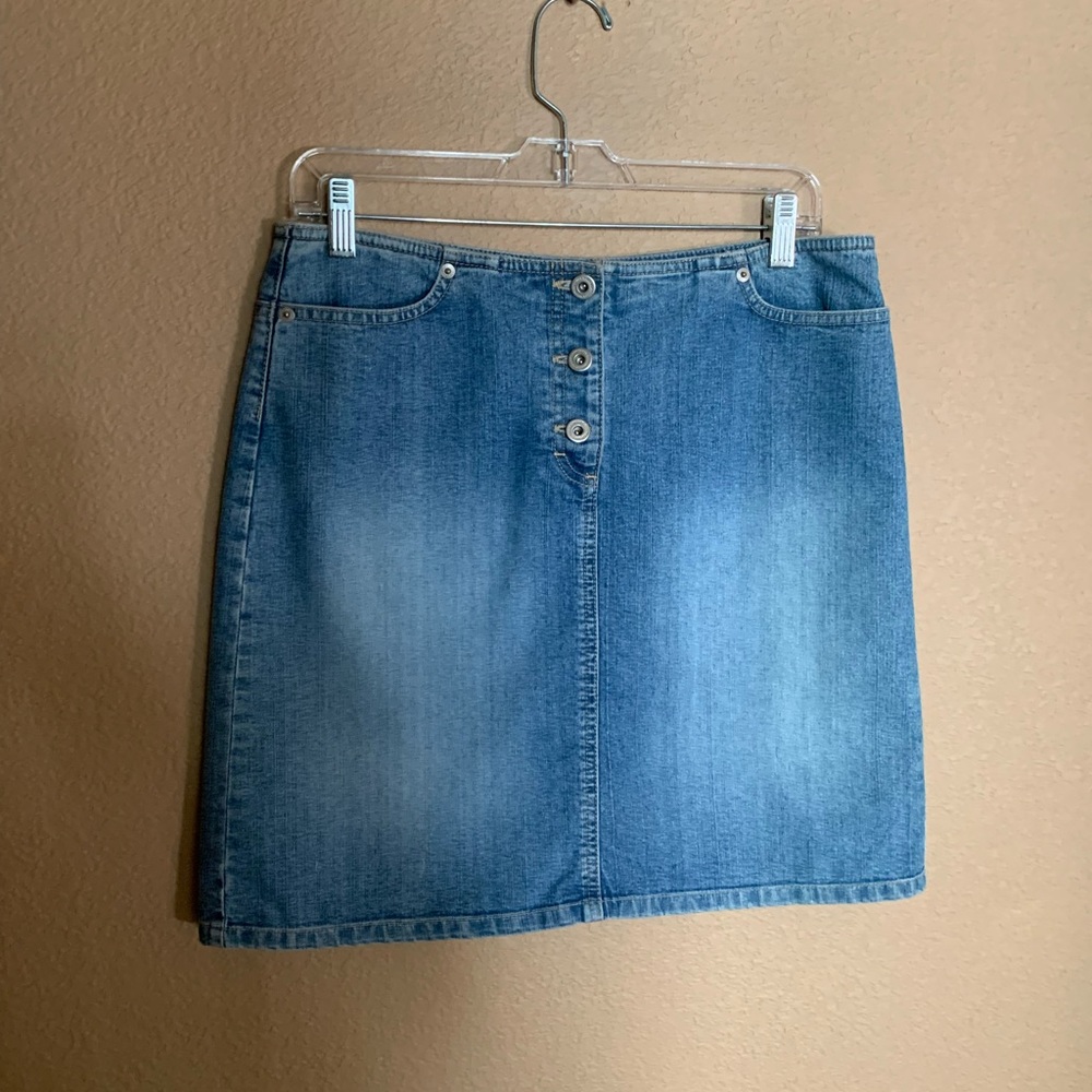 Ann Taylor Loft Stretch Denim Jean Skirt. Size 6.